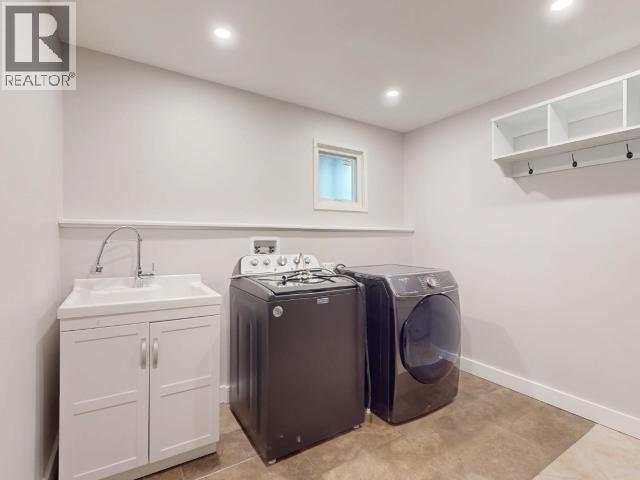 4683 FERNWOOD AVE - 27