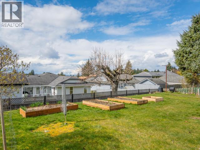 4683 FERNWOOD AVE - 46