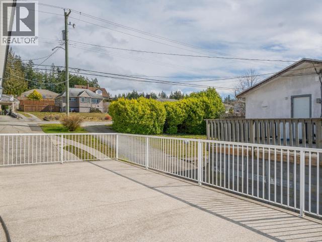 4683 FERNWOOD AVE - 47