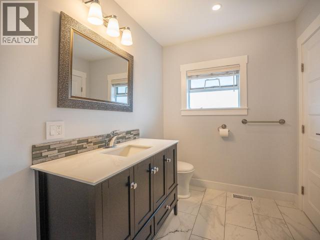 4683 FERNWOOD AVE - 9