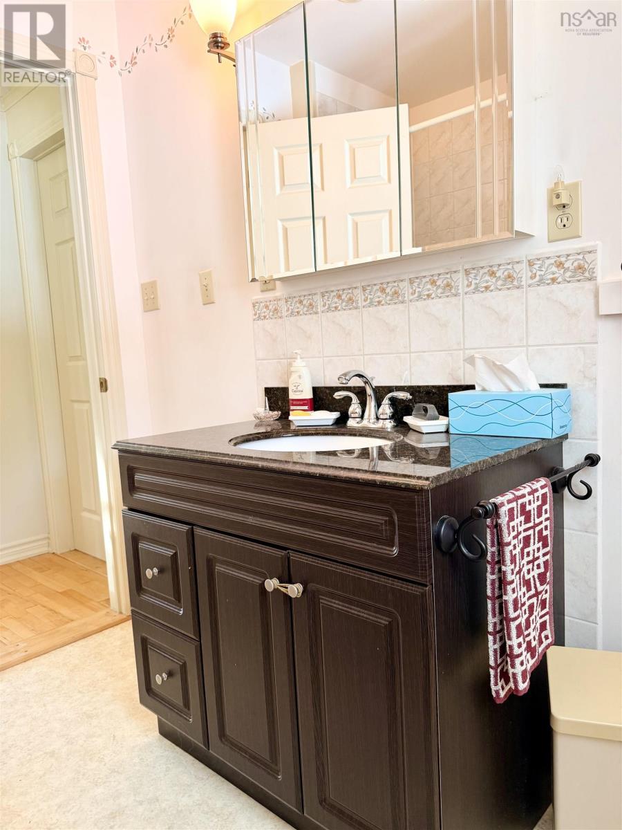 Property 15 of 38 of 196 Hartz Point Road