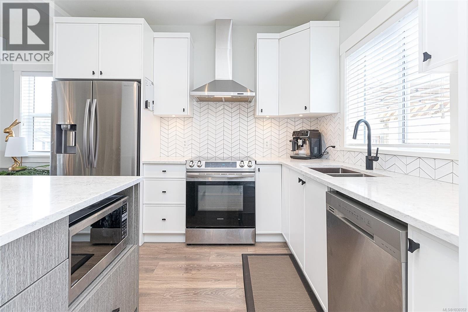 1153 SMOKEHOUSE CRES - 13