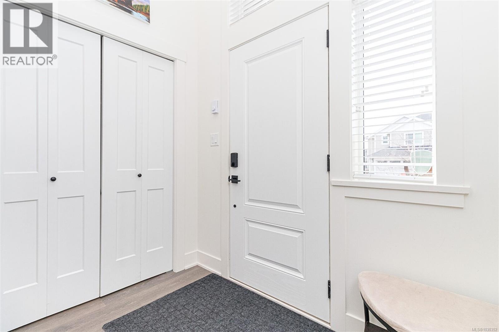 1153 SMOKEHOUSE CRES - 5