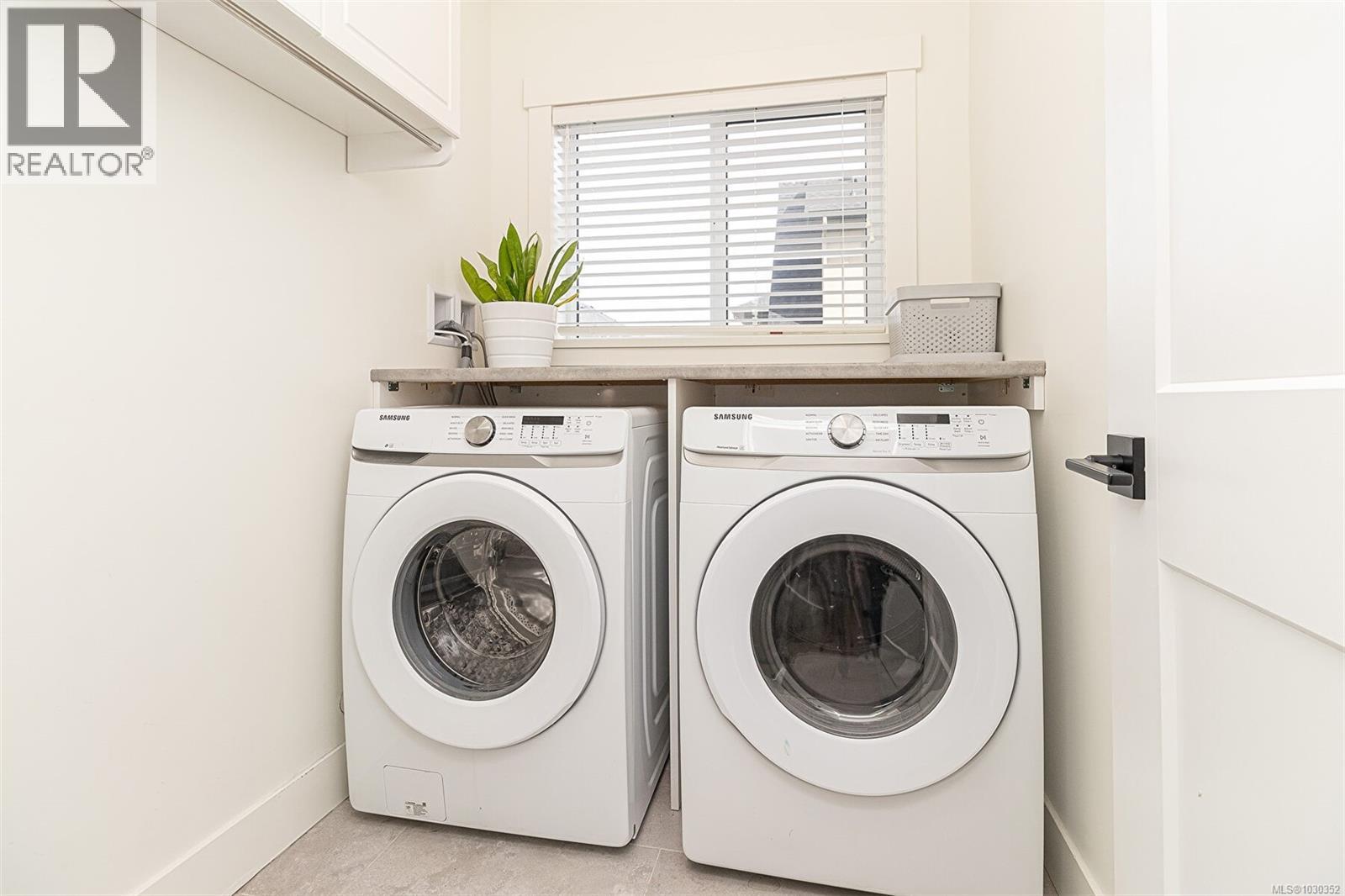 1153 SMOKEHOUSE CRES - 26