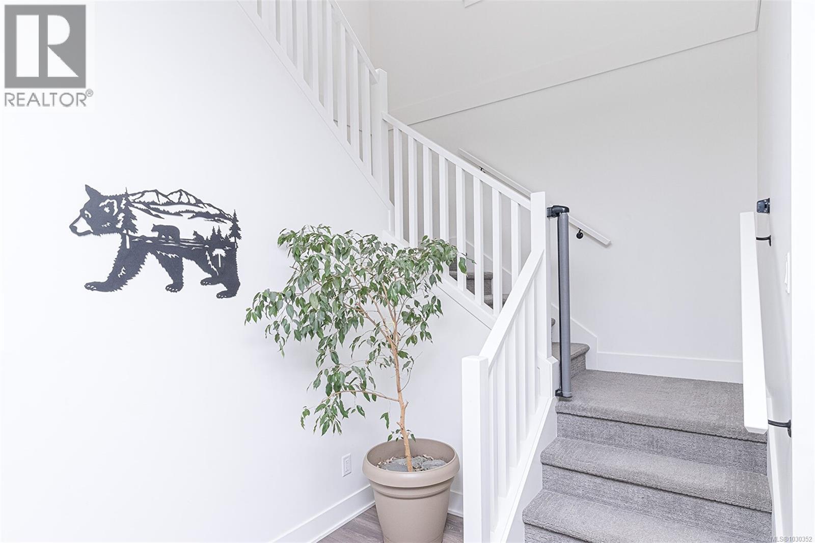 1153 SMOKEHOUSE CRES - 6