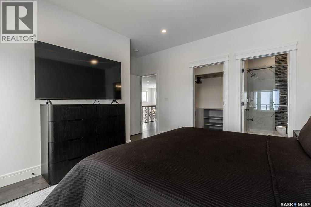 623 KENASCHUK CRESCENT - 36