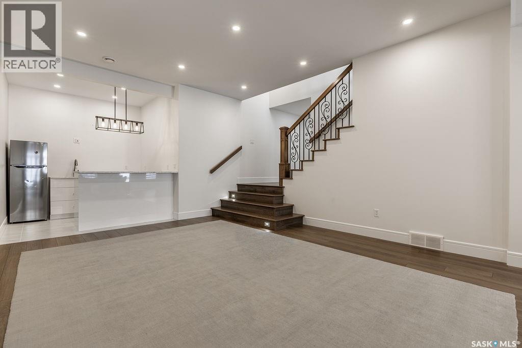 623 KENASCHUK CRESCENT - 42