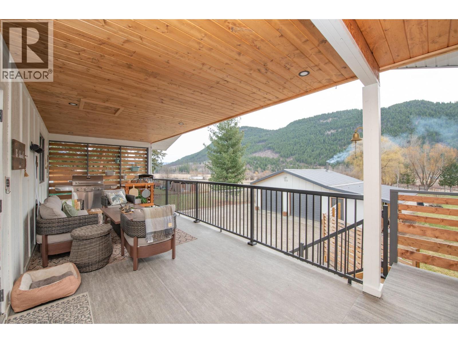 303 Lumby Mabel Lake Road - 15