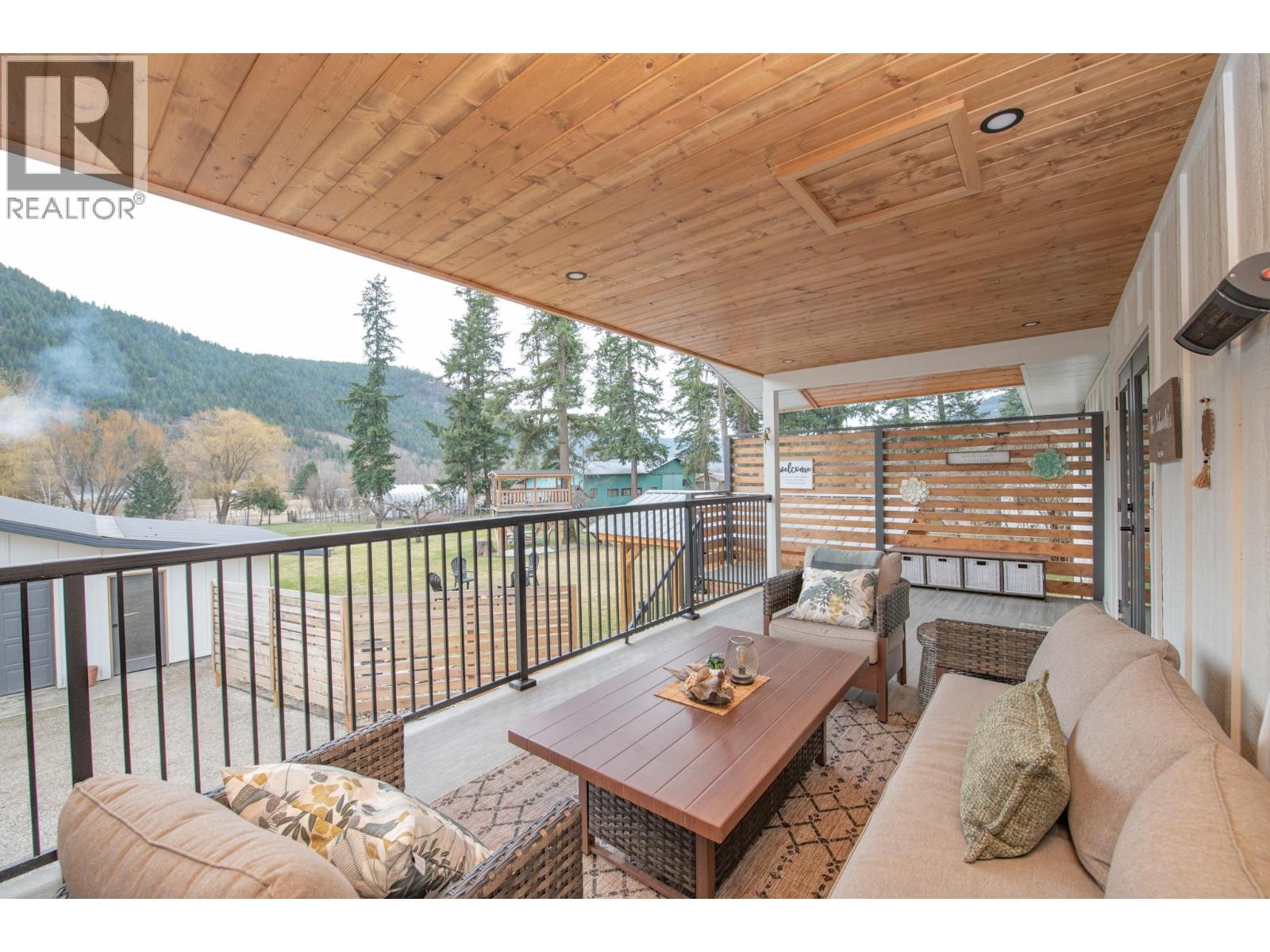 303 Lumby Mabel Lake Road - 16
