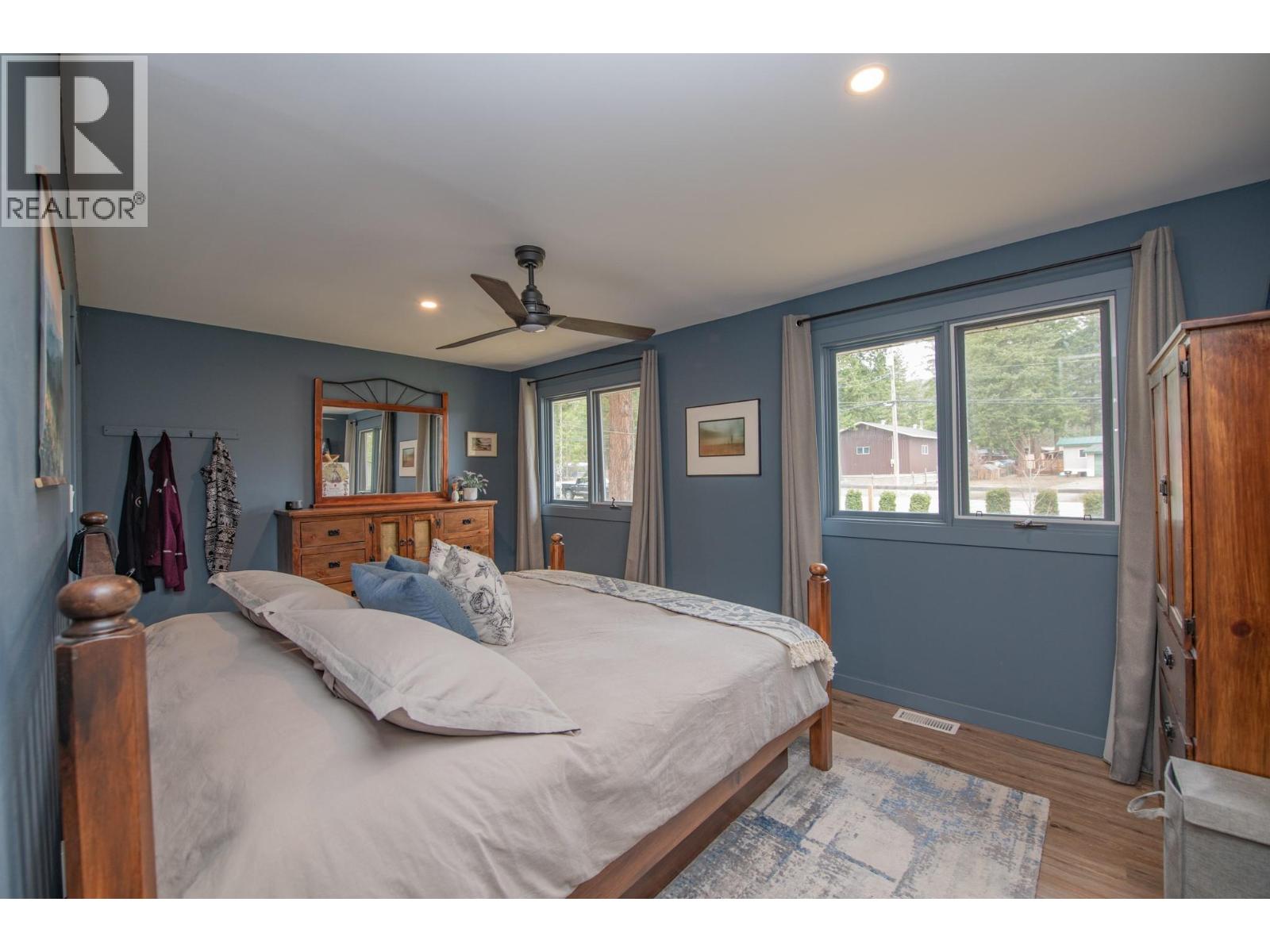 303 Lumby Mabel Lake Road - 21