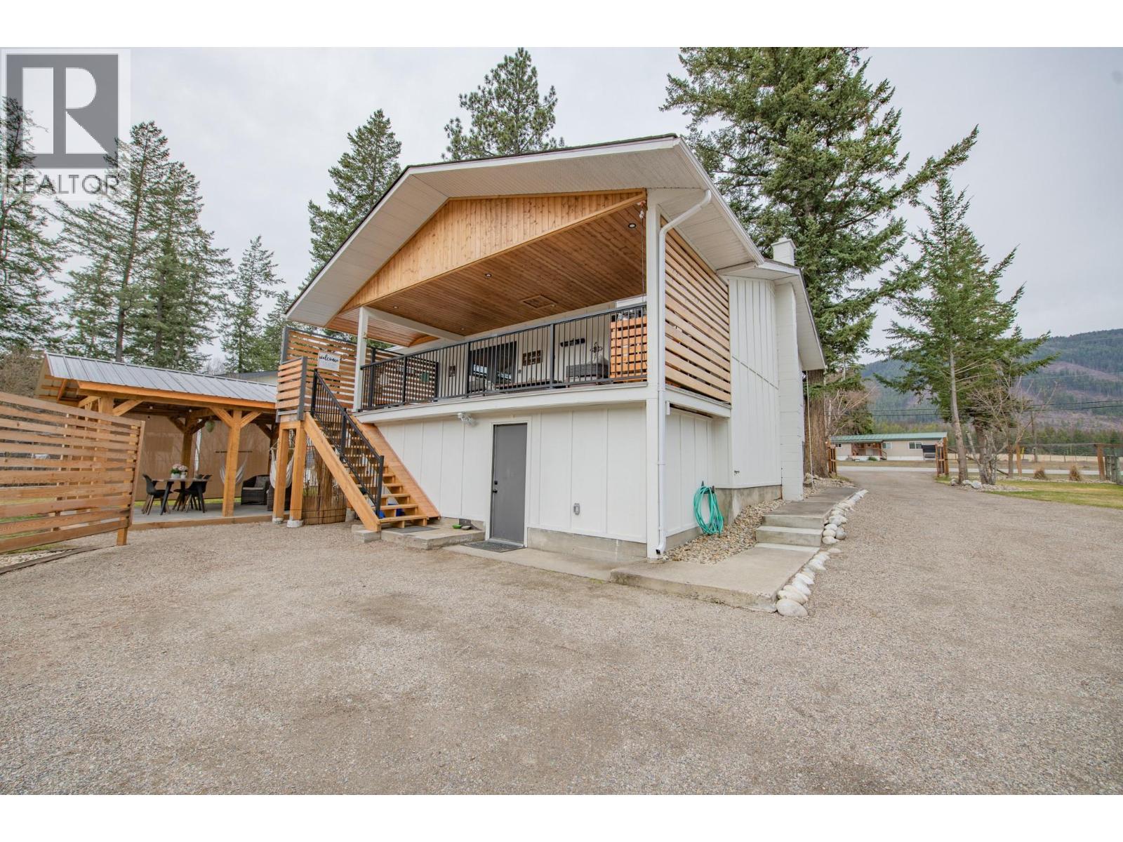 303 Lumby Mabel Lake Road - 31