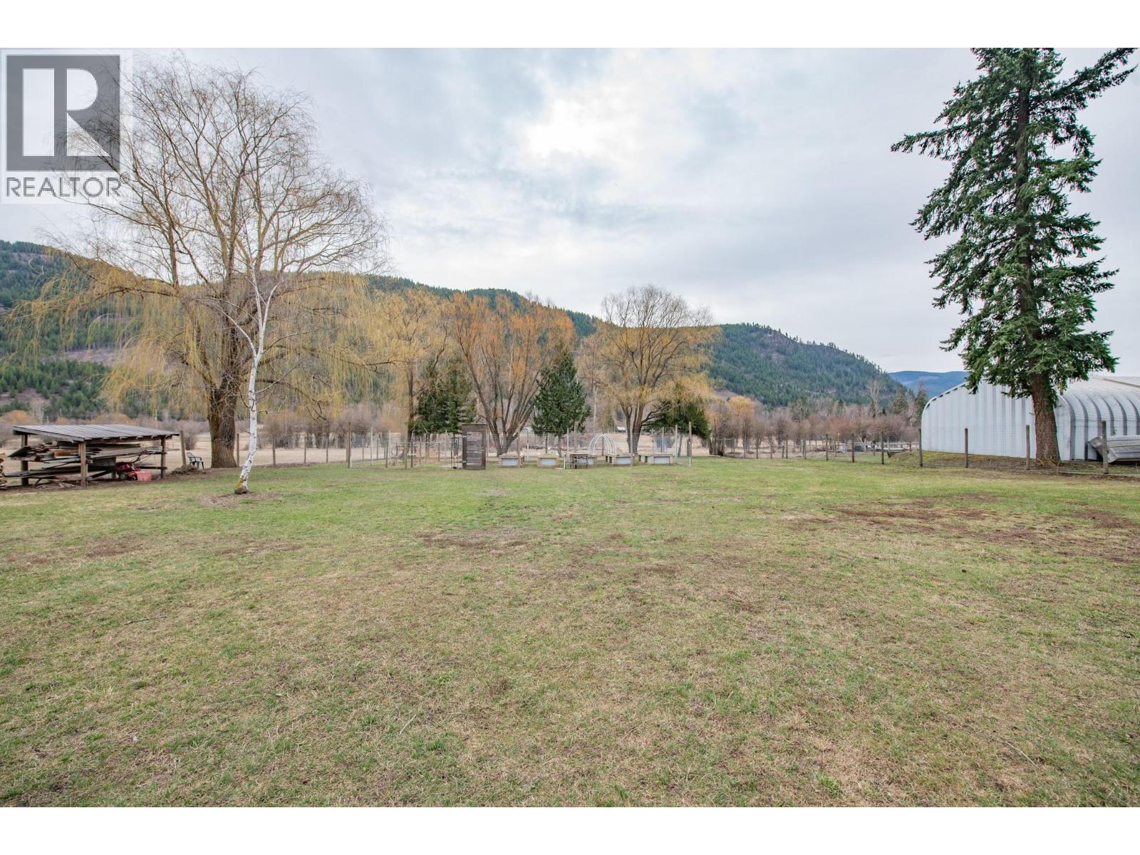 303 Lumby Mabel Lake Road - 38