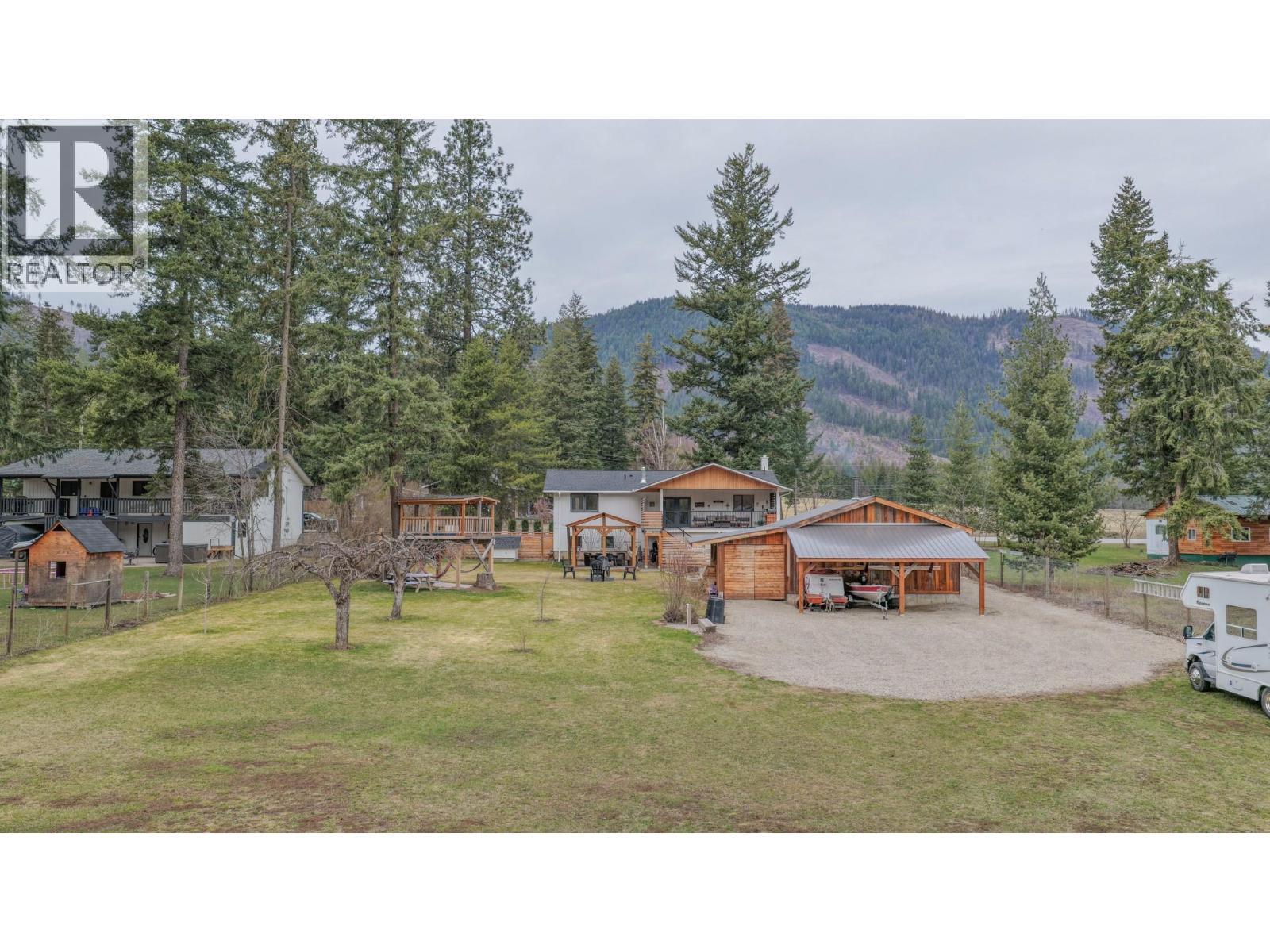 303 Lumby Mabel Lake Road - 39