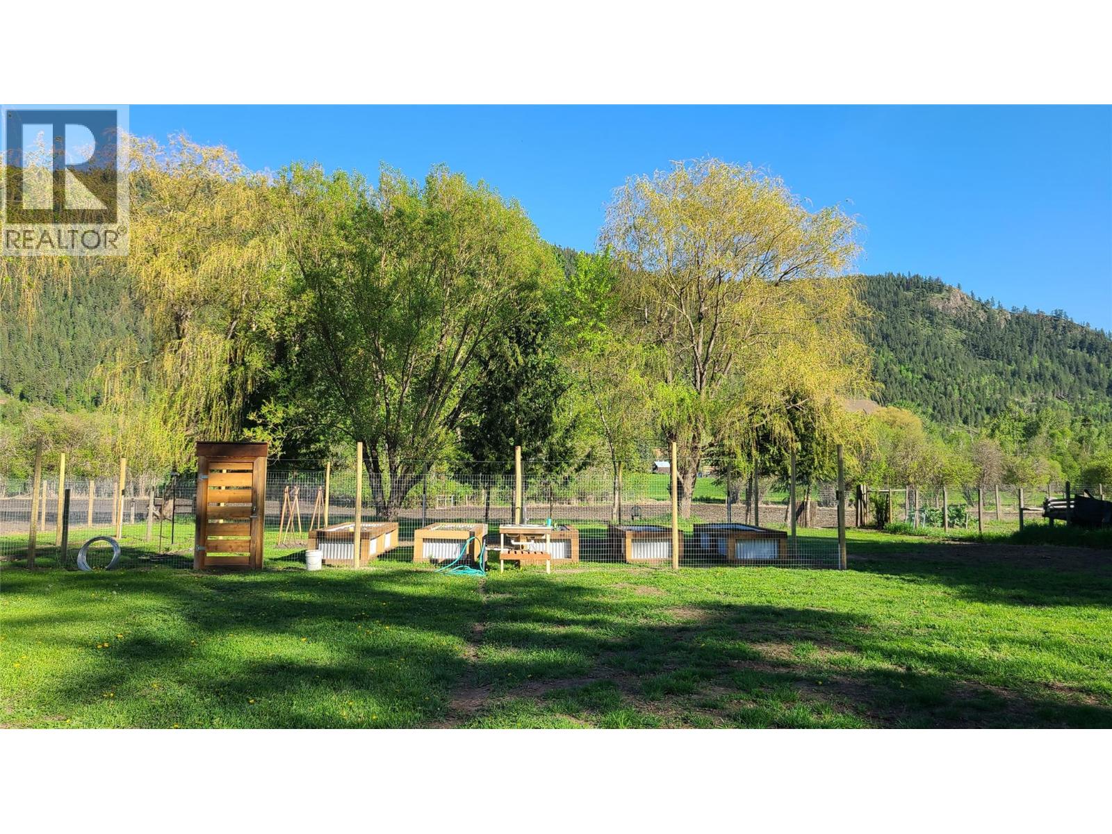 303 Lumby Mabel Lake Road - 42
