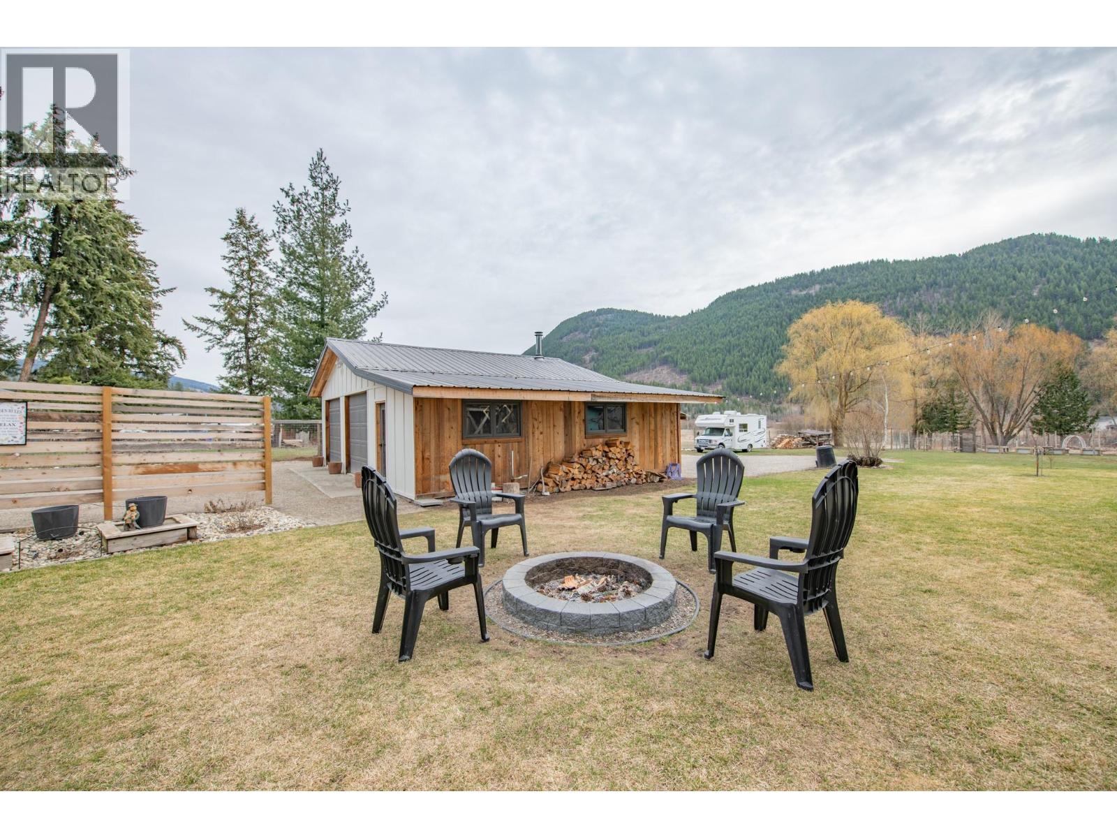 303 Lumby Mabel Lake Road - 49