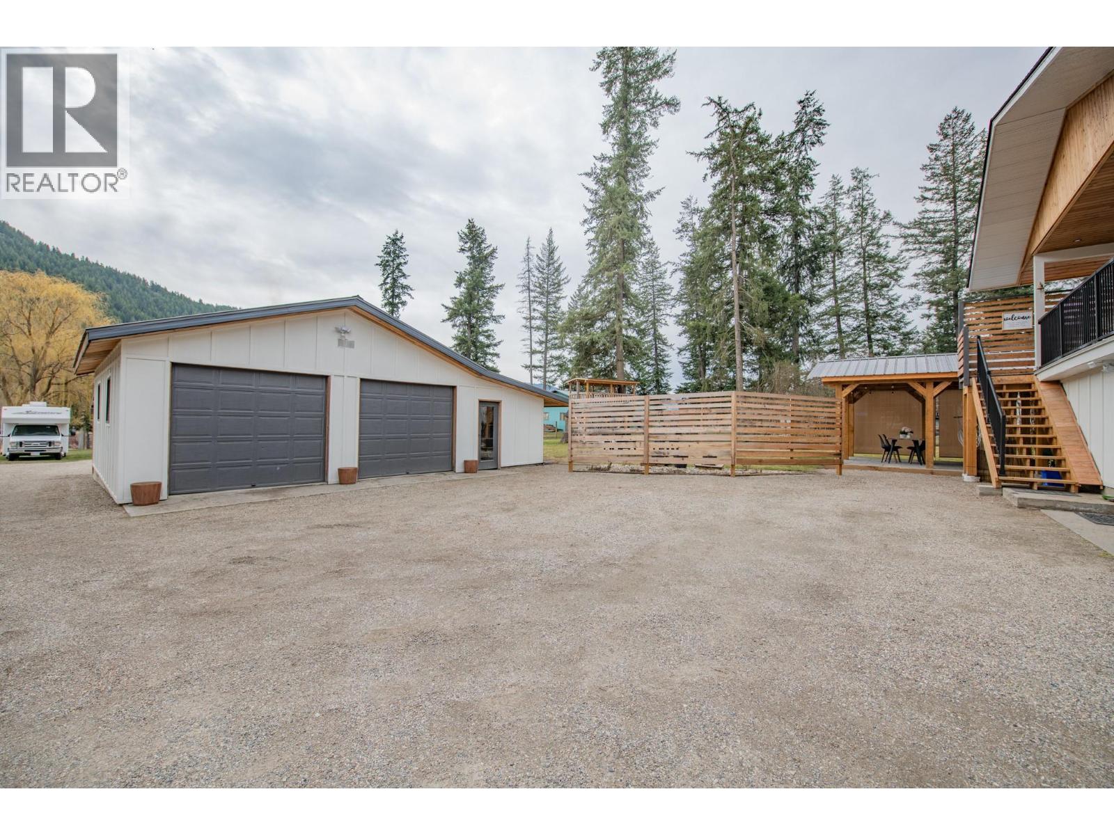 303 Lumby Mabel Lake Road - 55