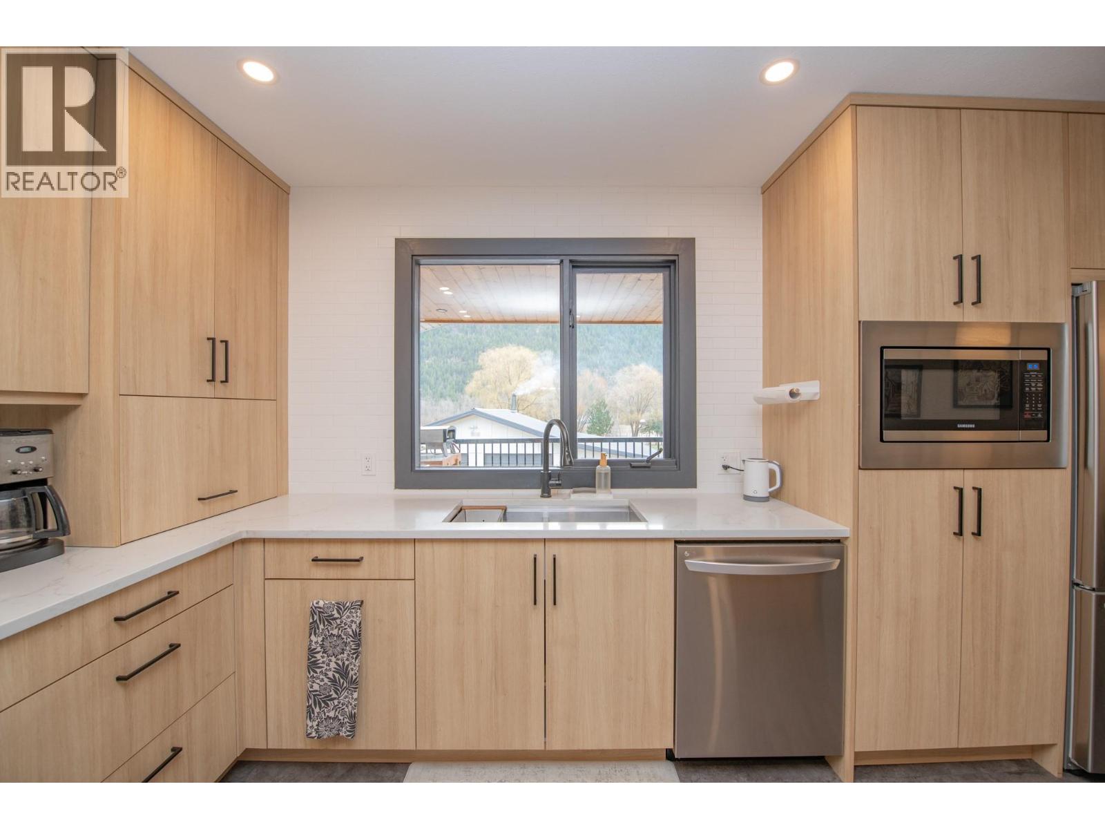 303 Lumby Mabel Lake Road - 8