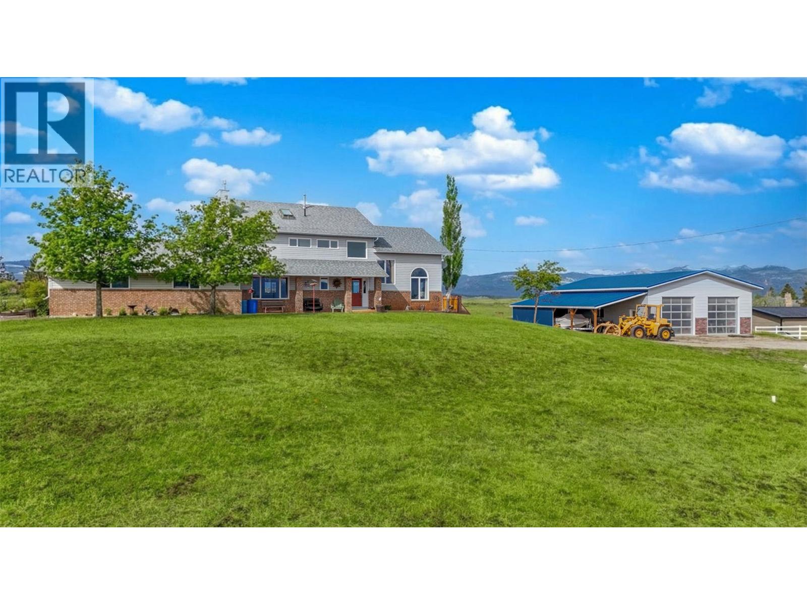 9617 CLEARVIEW Road, Cranbrook