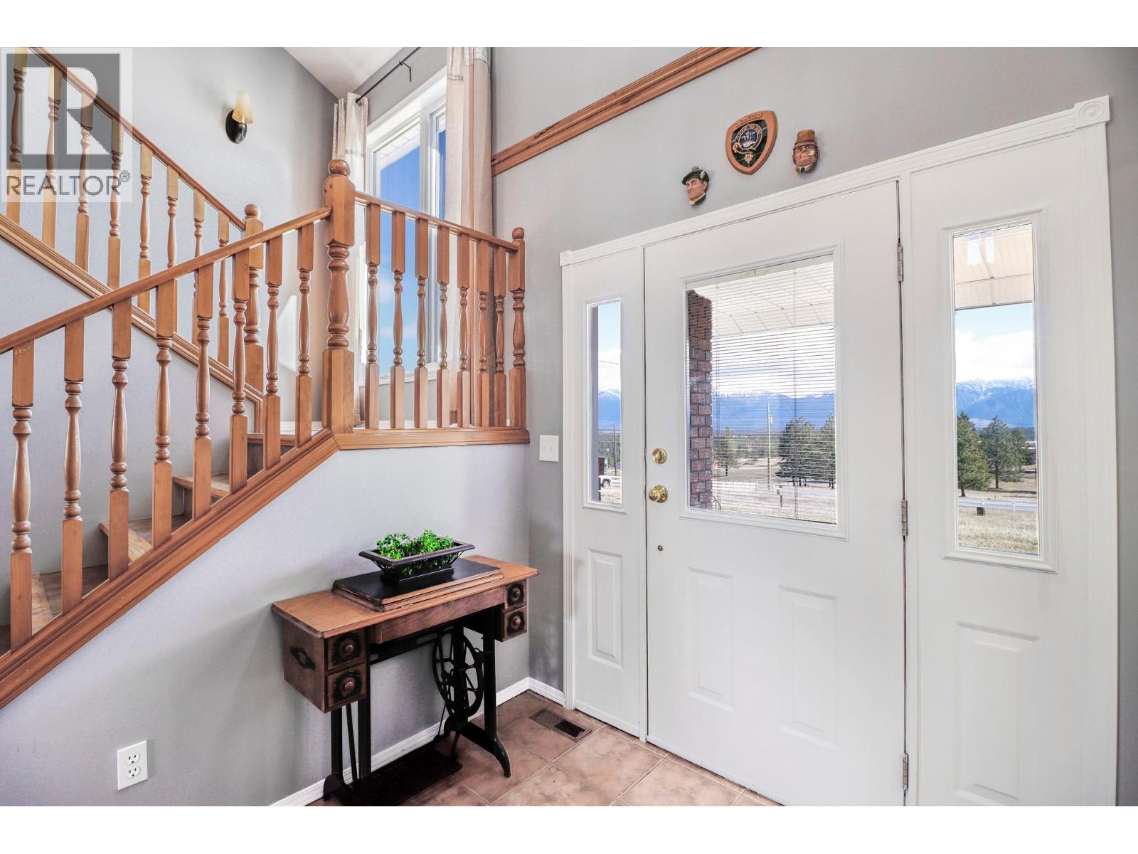  9617 CLEARVIEW Road, Cranbrook