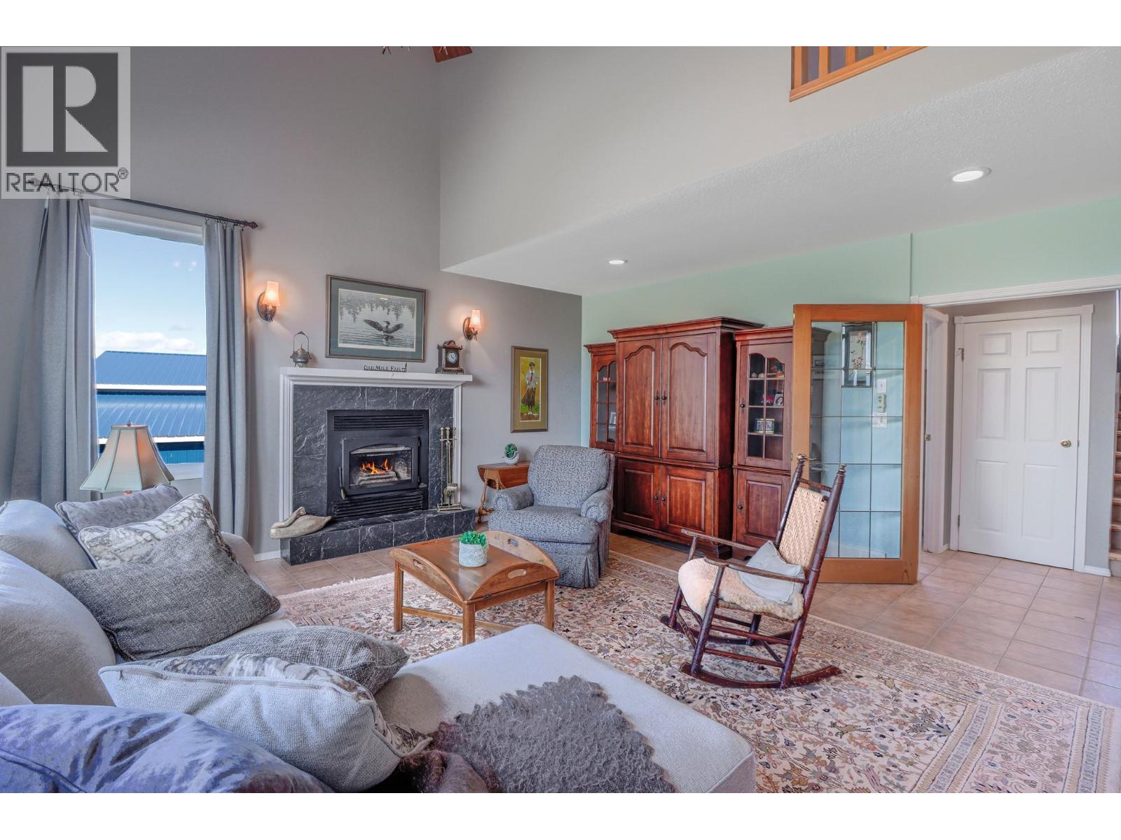  9617 CLEARVIEW Road, Cranbrook