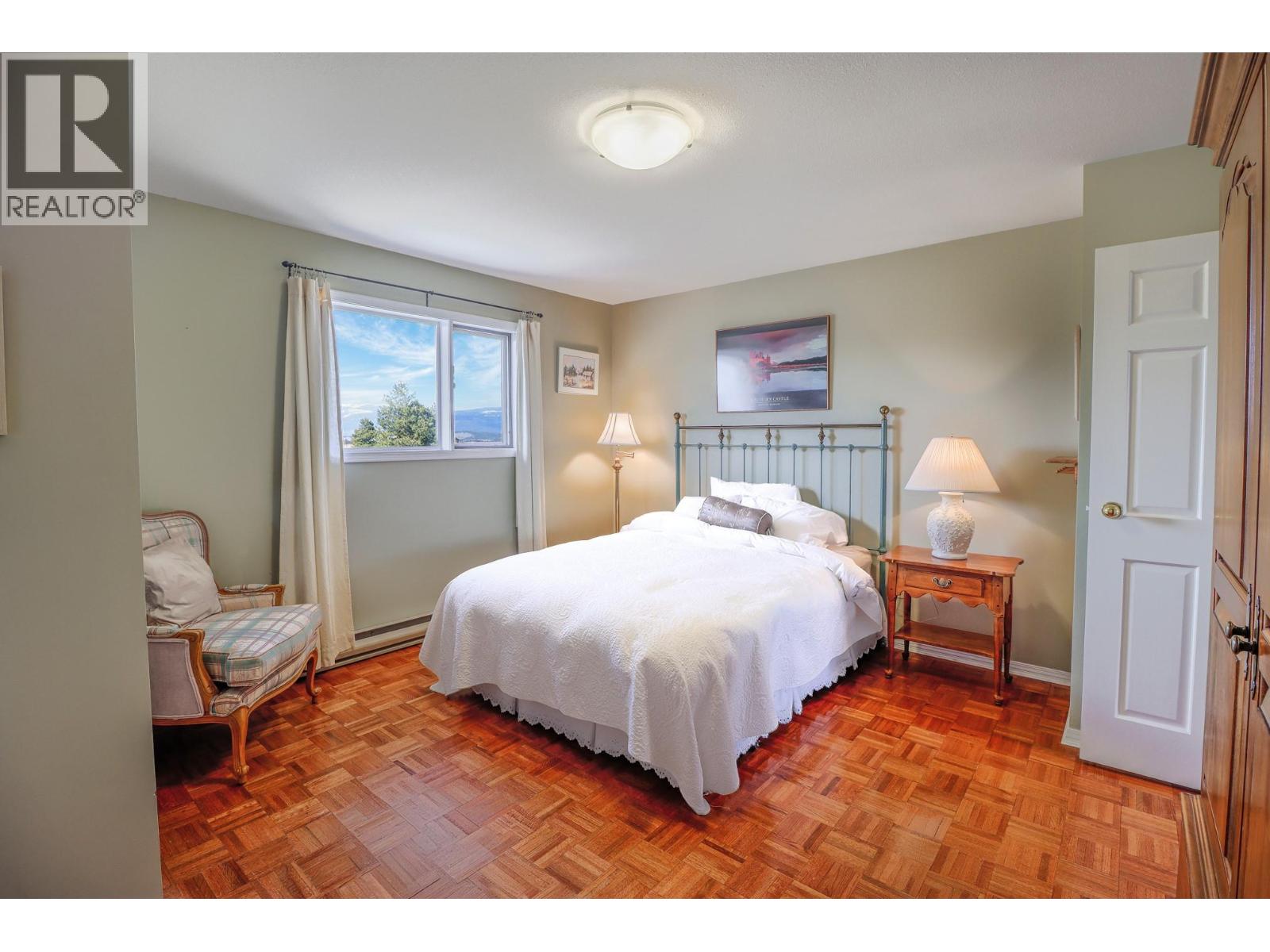  9617 CLEARVIEW Road, Cranbrook