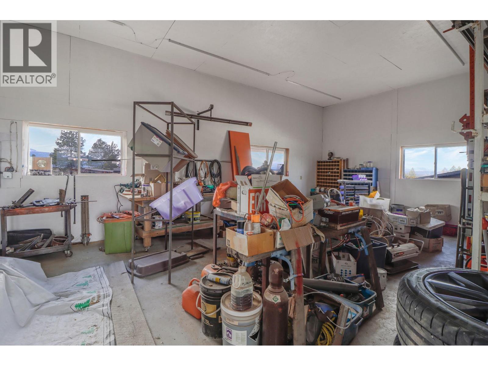  9617 CLEARVIEW Road, Cranbrook