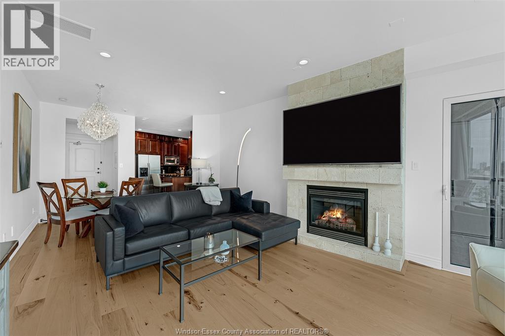 #404 1225 RIVERSIDE DRIVE - 13