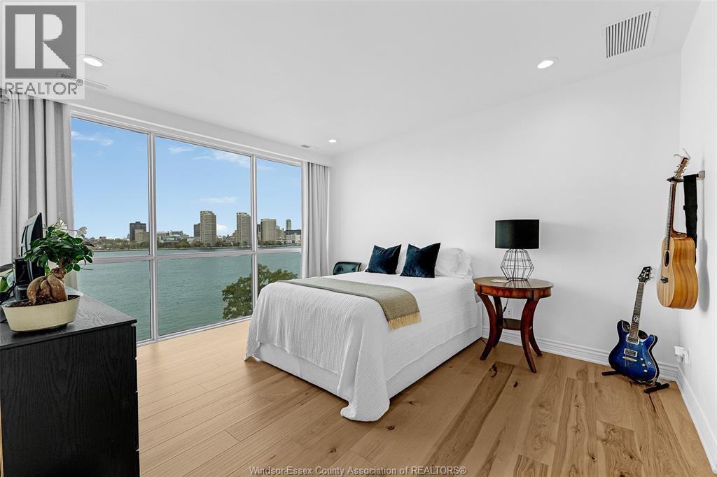 #404 1225 RIVERSIDE DRIVE - 22