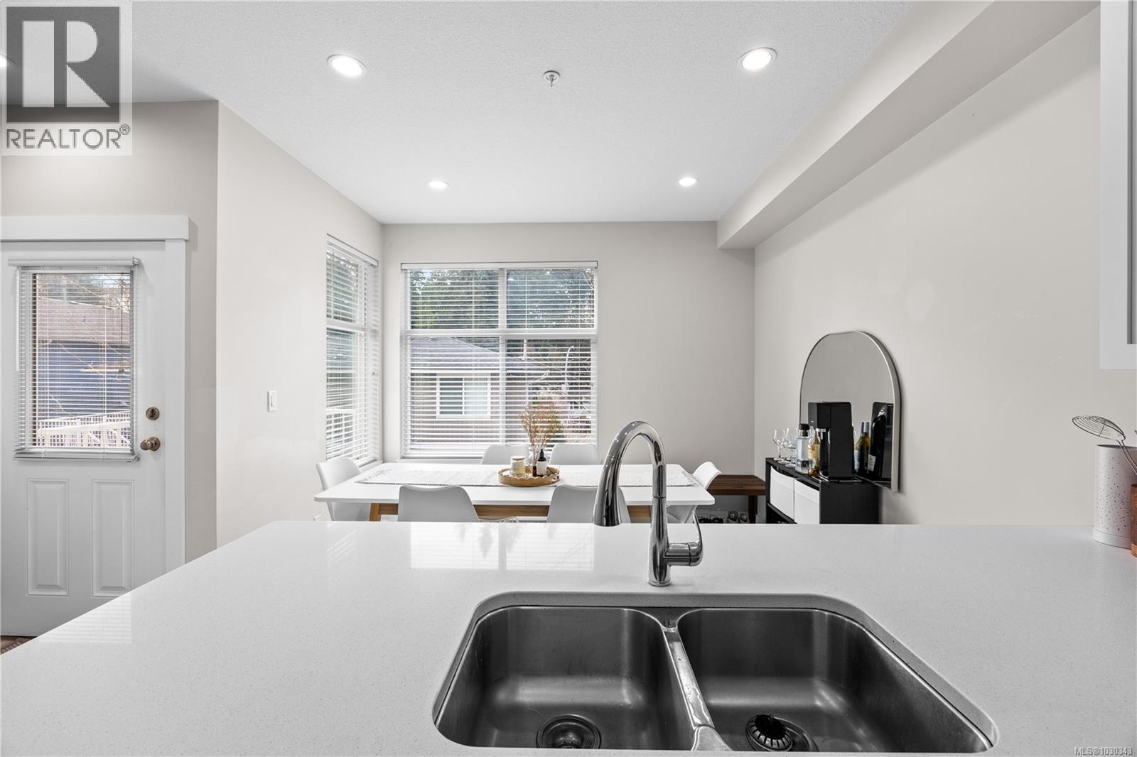 #135 6057 Doumont Rd - 11
