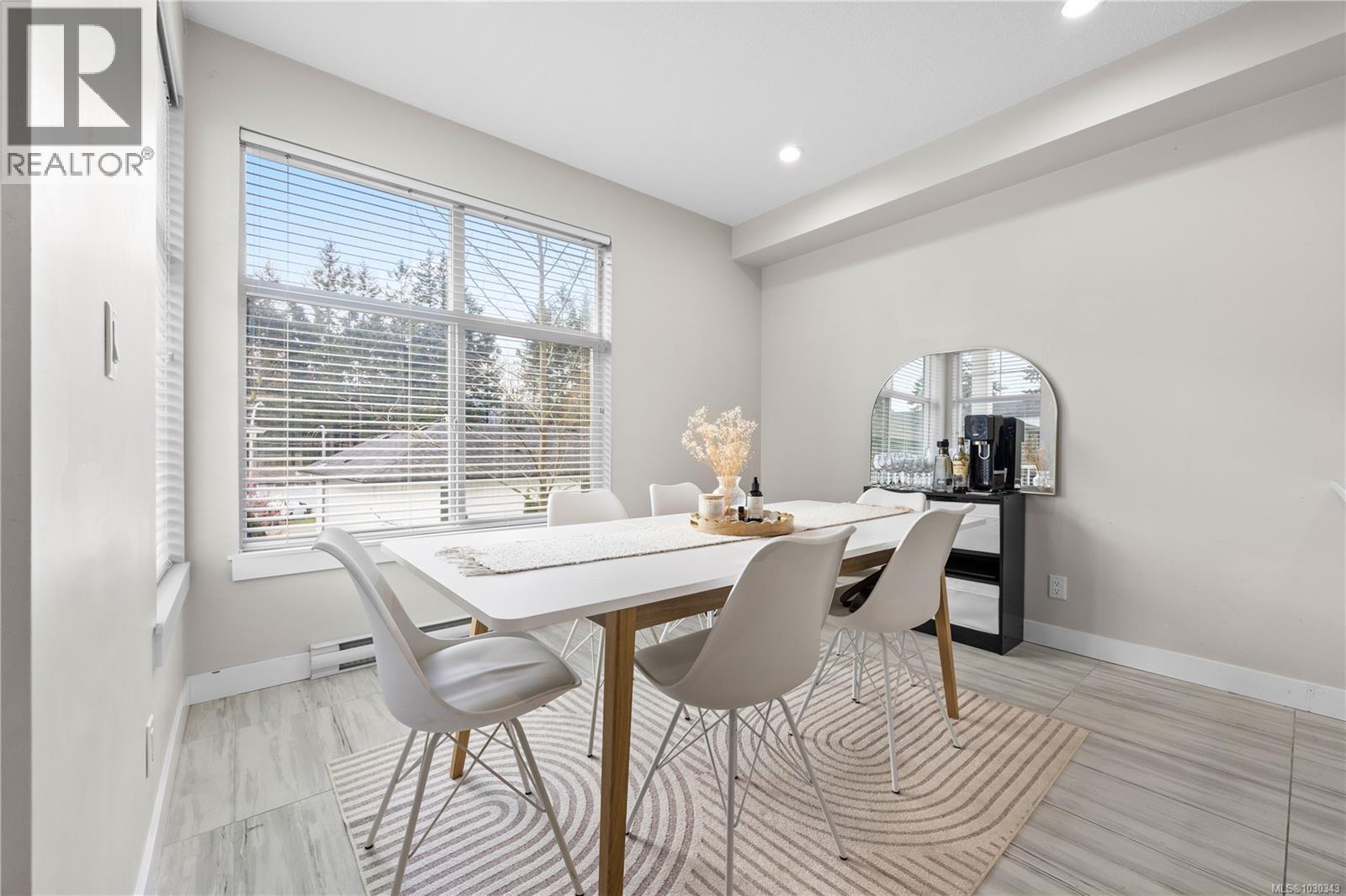 #135 6057 DOUMONT RD - 4