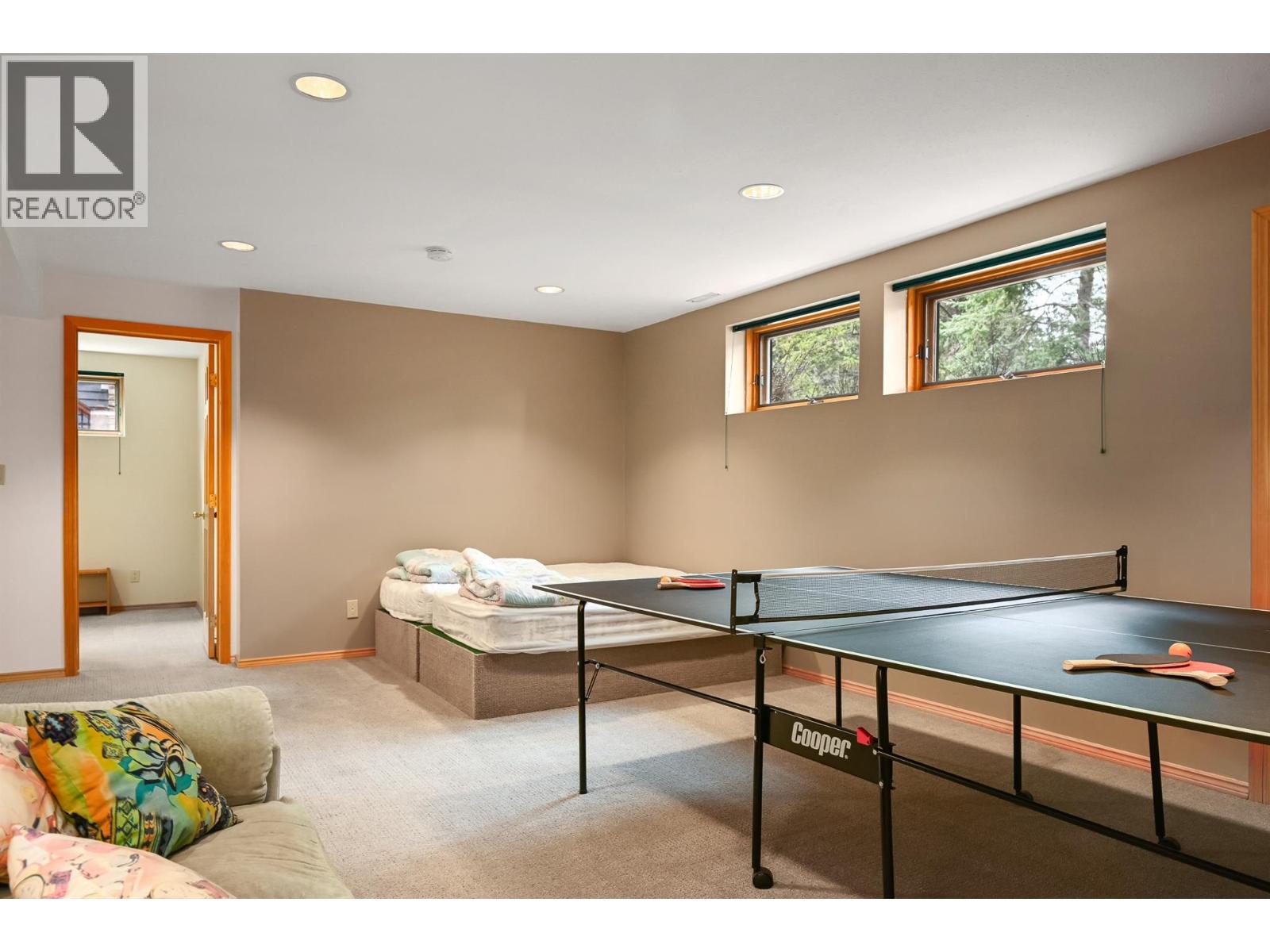  4856 Ridge Crescent, Windermere