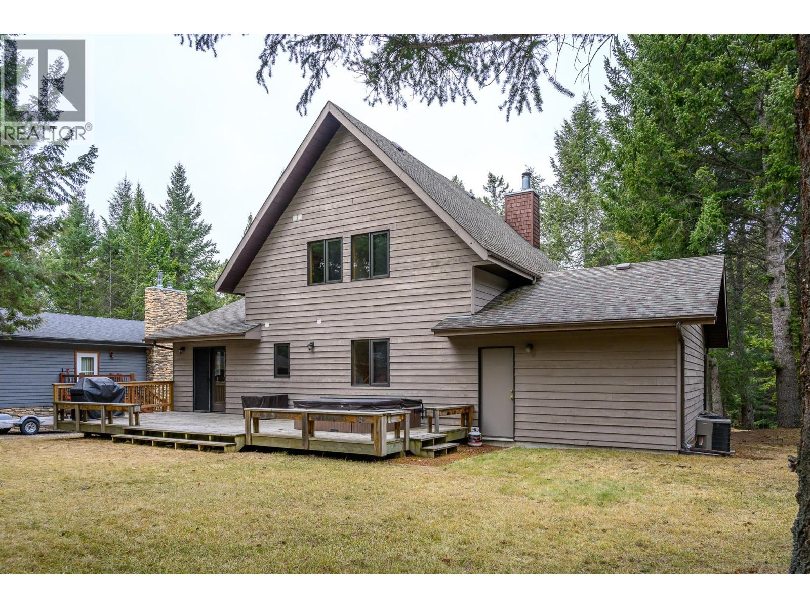  4856 Ridge Crescent, Windermere