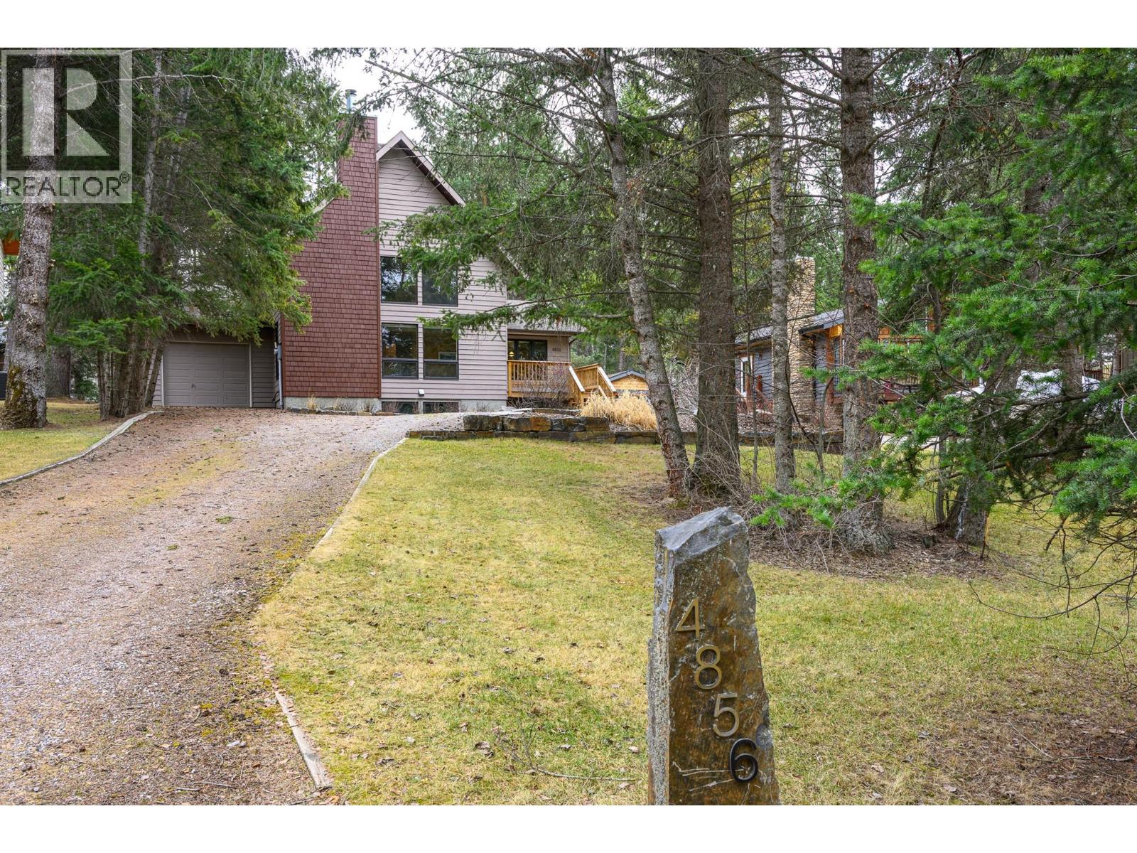  4856 Ridge Crescent, Windermere