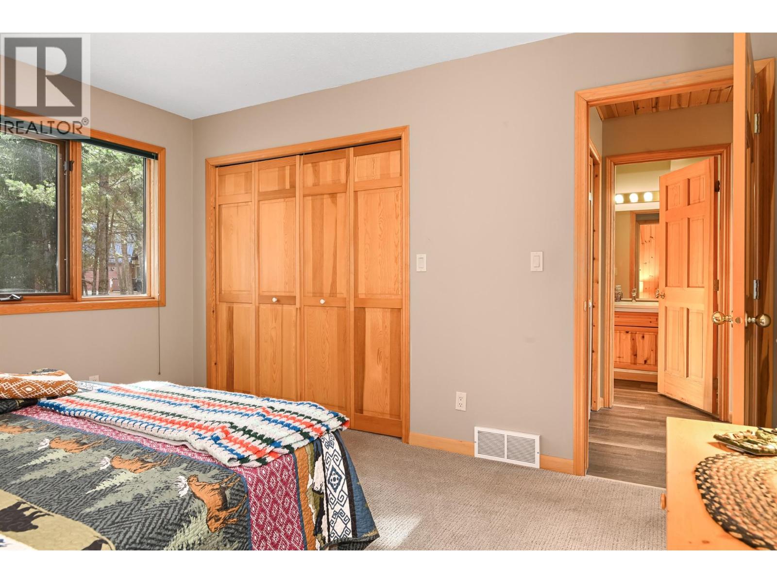  4856 Ridge Crescent, Windermere