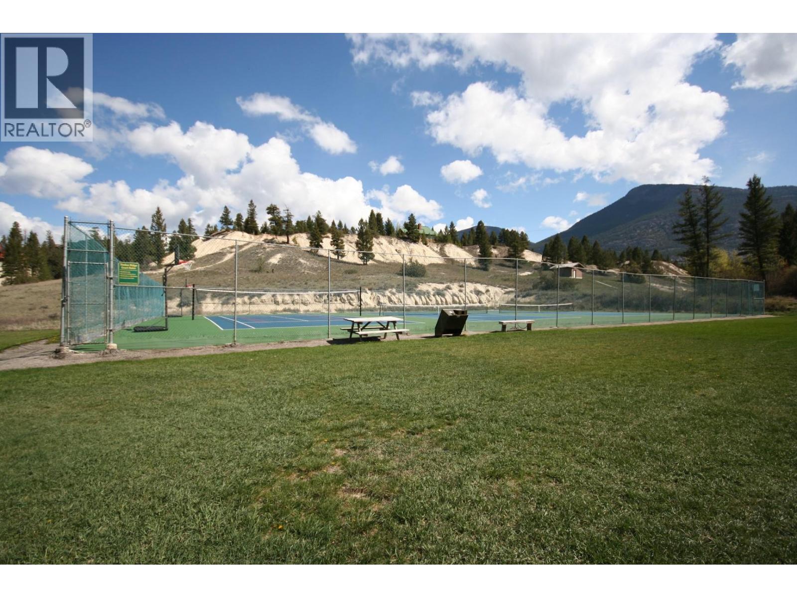  4856 Ridge Crescent, Windermere