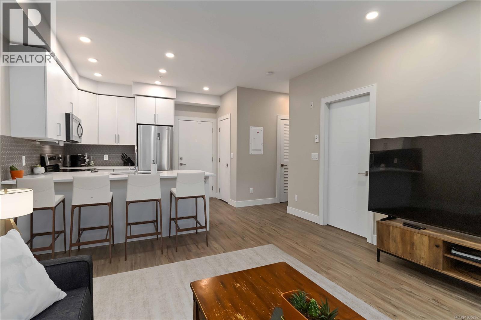 107 280 Island Highway, View Royal