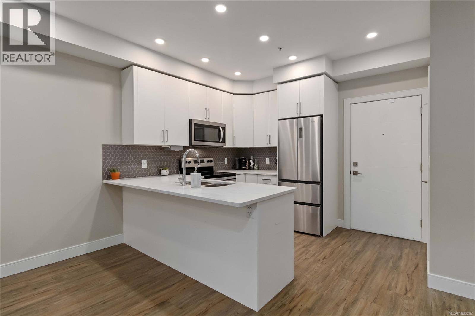 107 280 Island Highway, View Royal