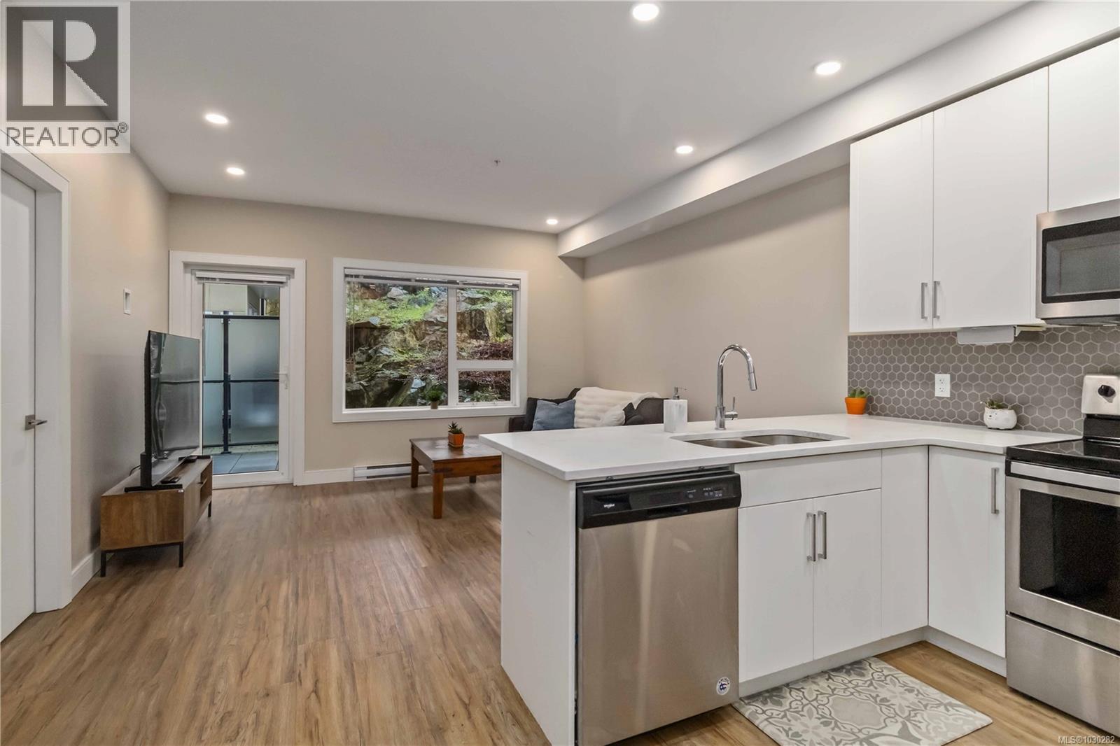 107 280 Island Highway, View Royal