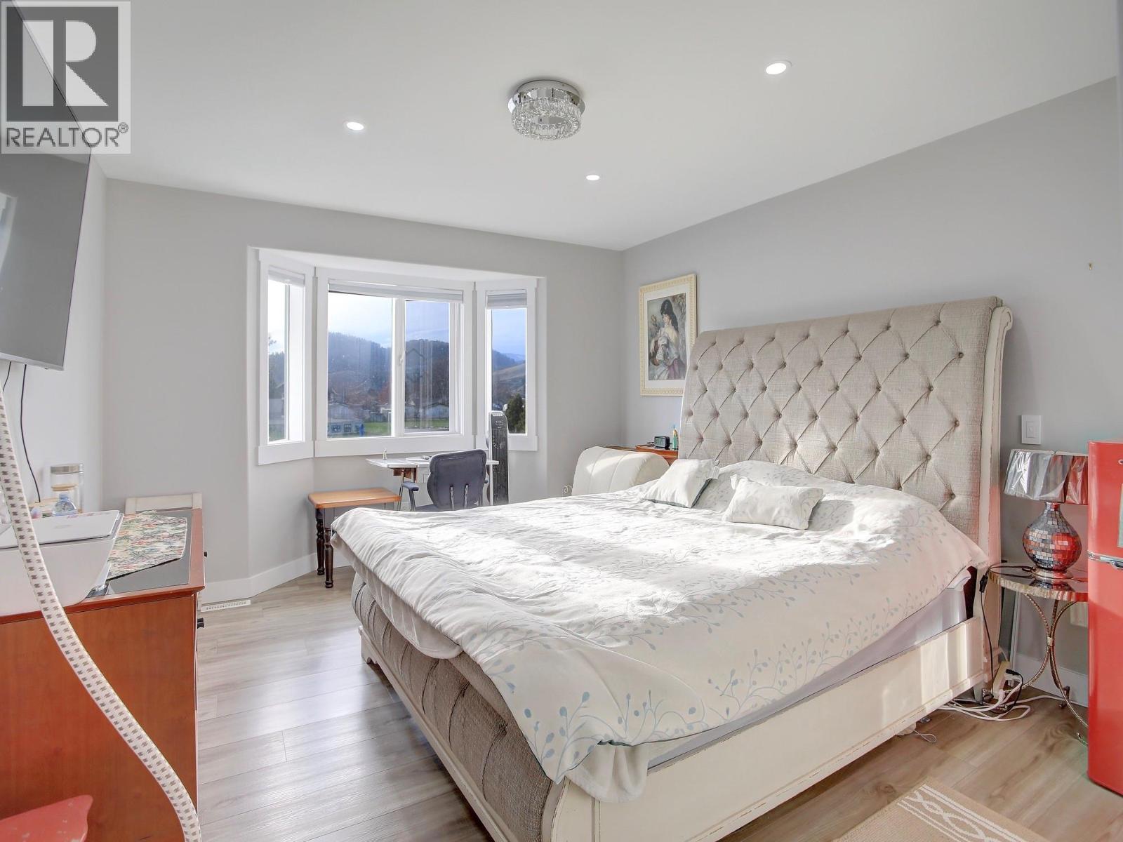 850 Hollywood Road N, Kelowna