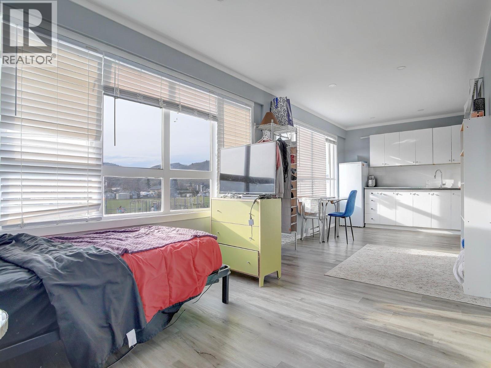 850 Hollywood Road N, Kelowna