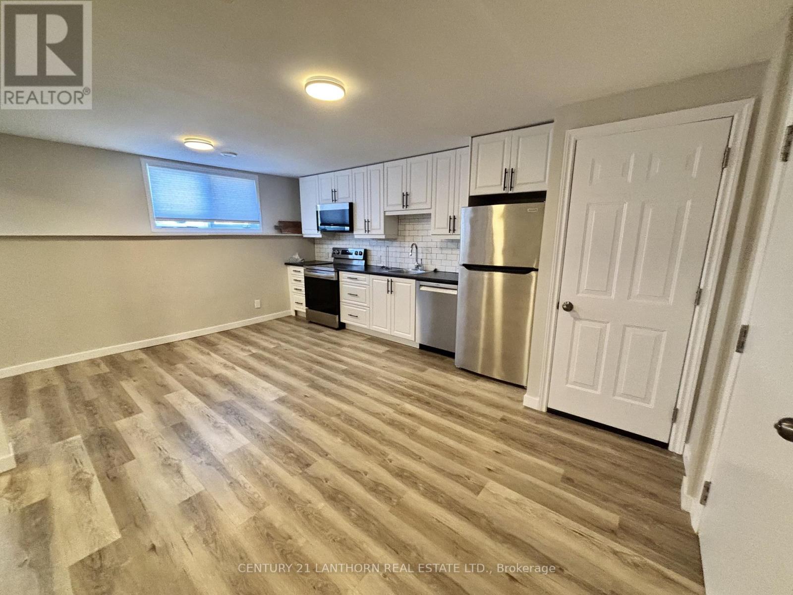 LOWER - 3 1ST AVENUE