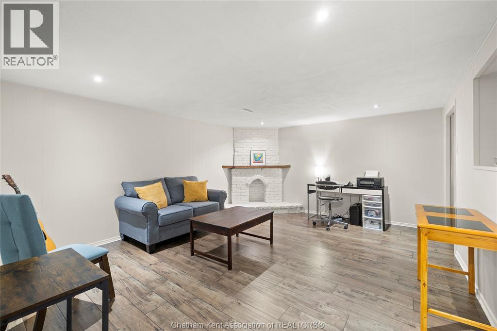 #6 393 BALDOON ROAD - 18
