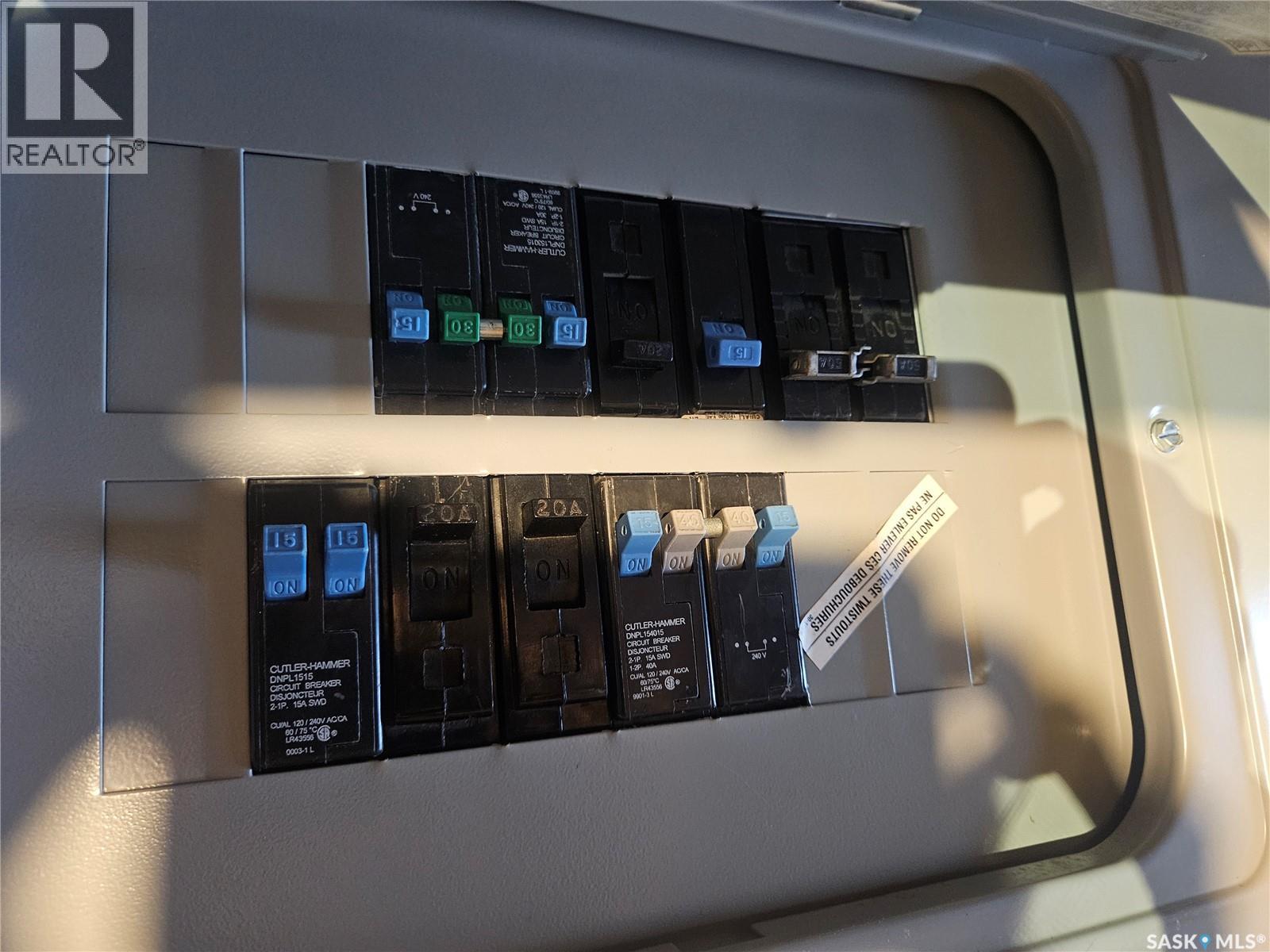 915 23RD STREET W - 18