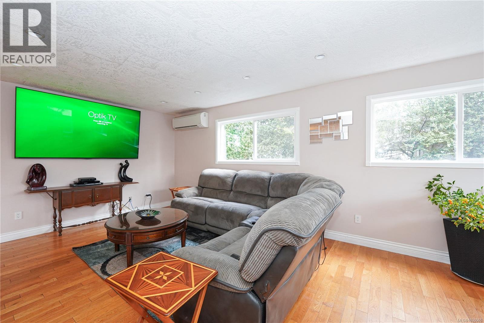 1009 LINDA LANE - 13