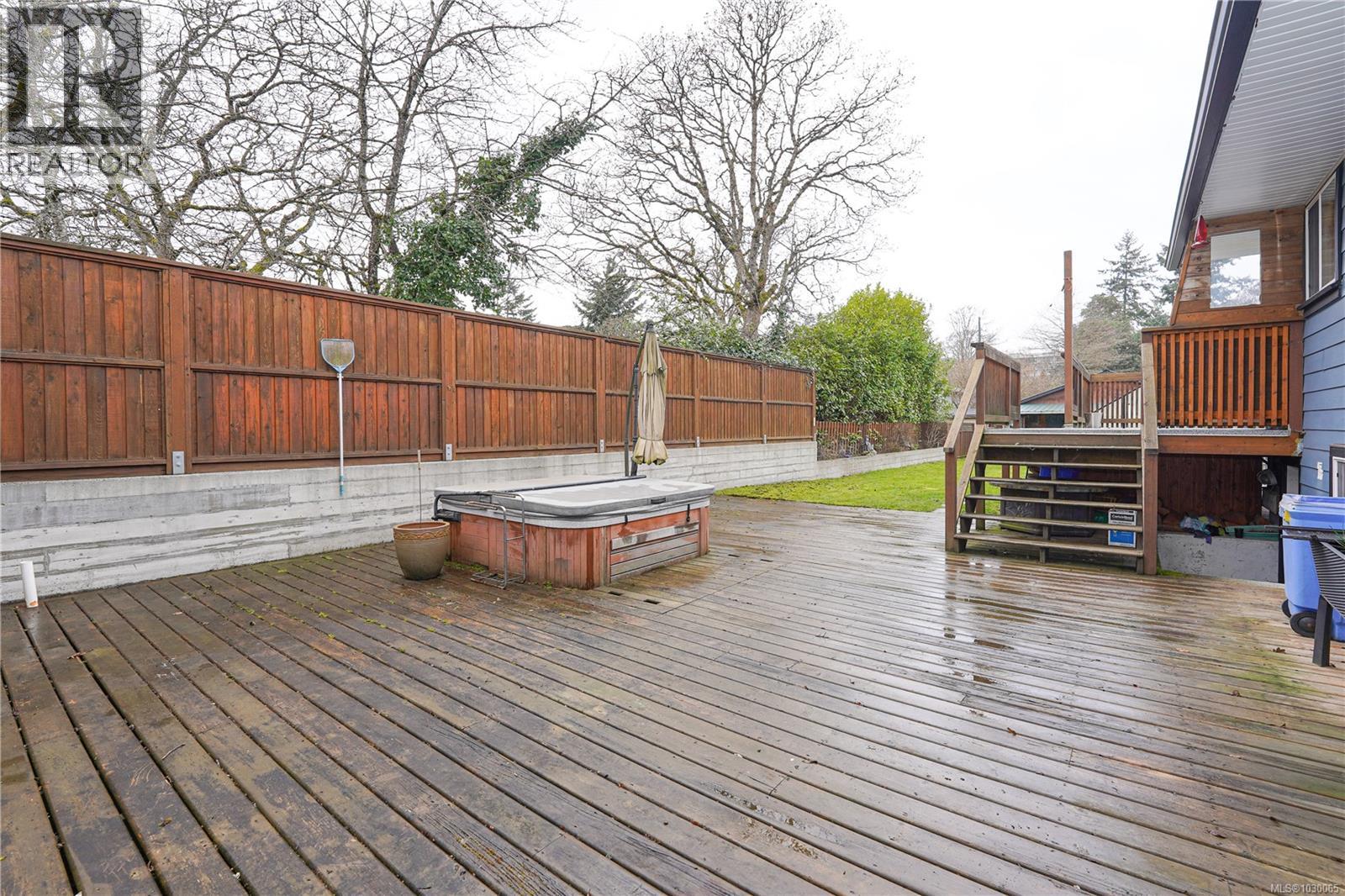 1009 LINDA LANE - 31