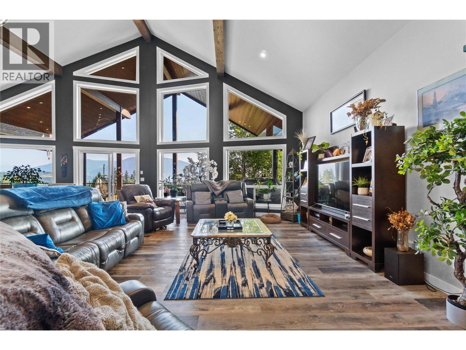 3700 50 Street - 48