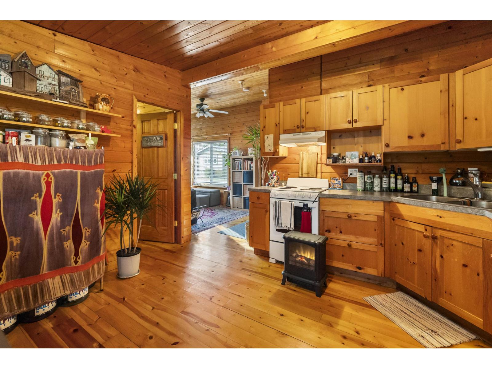 22285 64 AVENUE, Langley