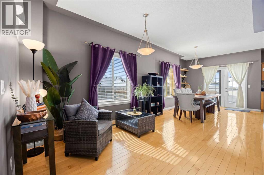 Single Family House for Sale in  Sierra Morena Landing SW Signal Hill Calgary 