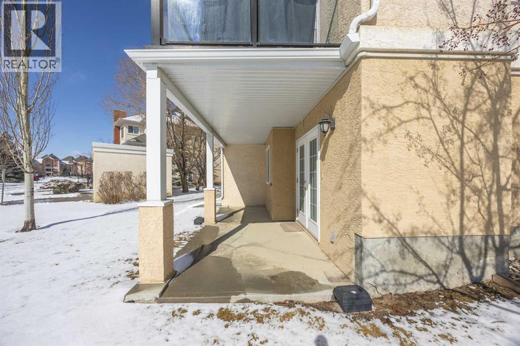 Single Family House for Sale in  Sierra Morena Landing SW Signal Hill Calgary 