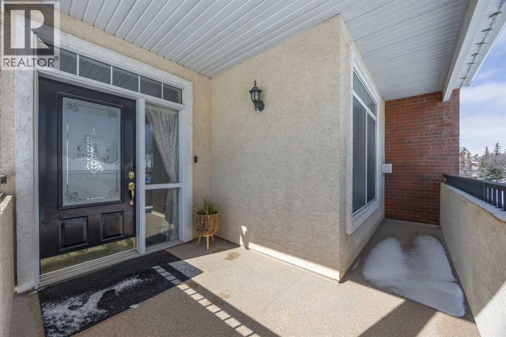 Single Family House for Sale in  Sierra Morena Landing SW Signal Hill Calgary 